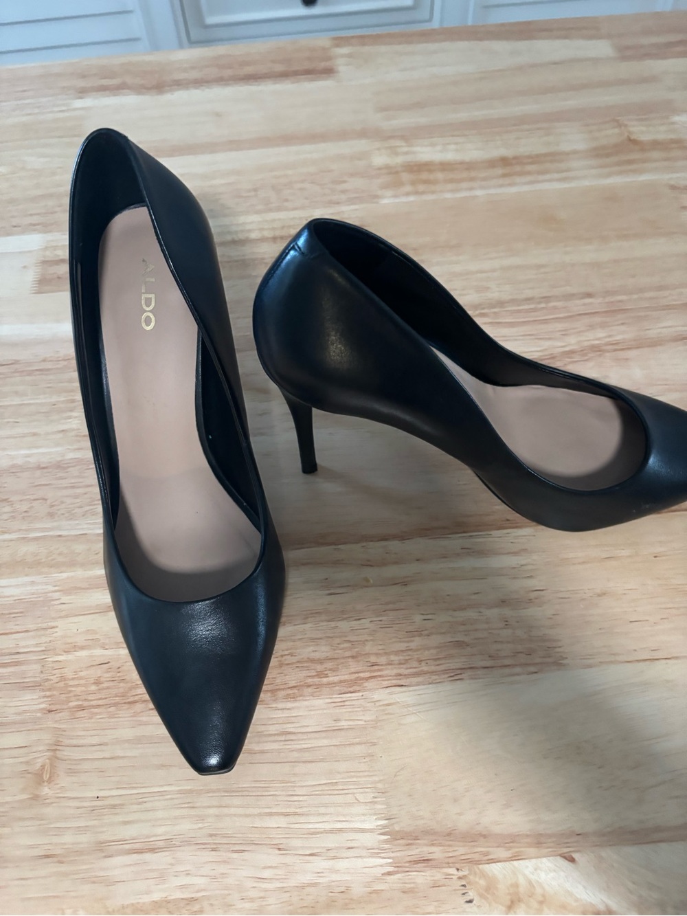 Aldo Durbell Black Pointed Stiletto Pumps - Picture 3 of 6